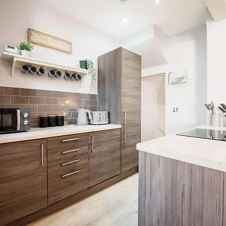 Enjoy At 4br House - Near Centre * Лідс