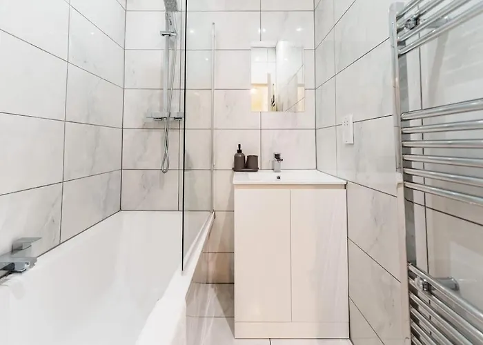 Semesterbostad Enjoy At 4br House - Near Centre Leeds (West Yorkshire)