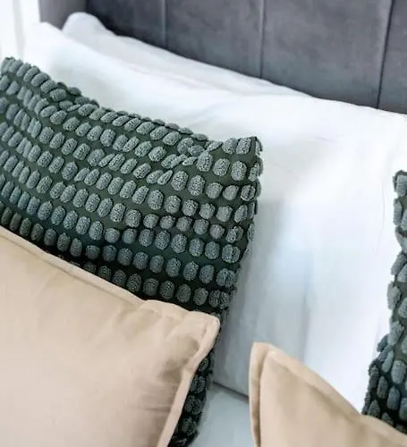 Enjoy At 4br House - Near Centre Semesterbostad