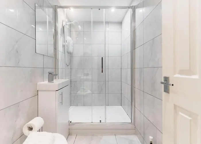 Enjoy At 4br House - Near Centre Semesterbostad Leeds (West Yorkshire)