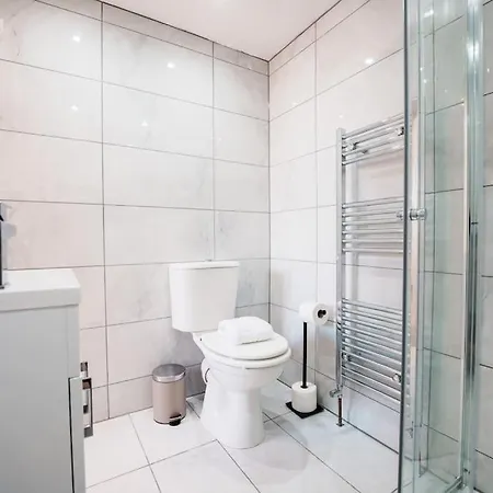 Holiday home Enjoy Leeds At 4br House - Near Centre *