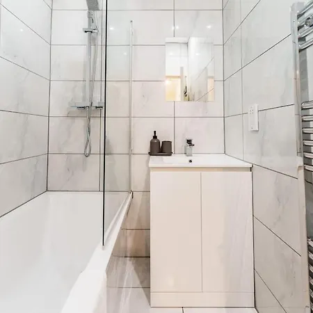 Semesterbostad Enjoy At 4br House - Near Centre Leeds (West Yorkshire)