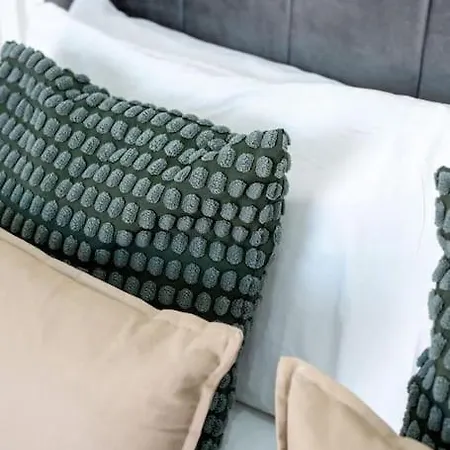 Enjoy At 4br House - Near Centre بيت للعطل