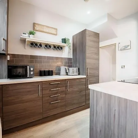 Enjoy At 4br House - Near Centre