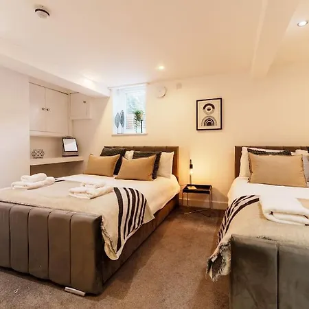 Holiday home Enjoy Leeds At 4br House - Near Centre *
