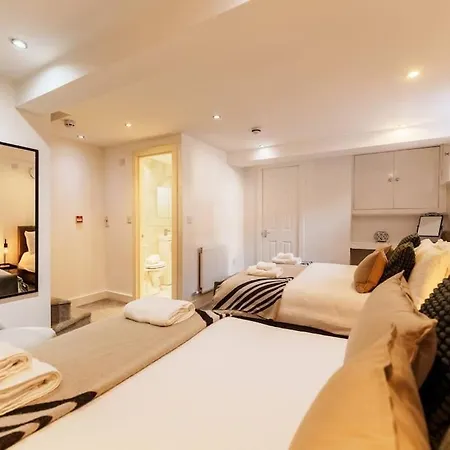 Holiday home Enjoy Leeds At 4br House - Near Centre *