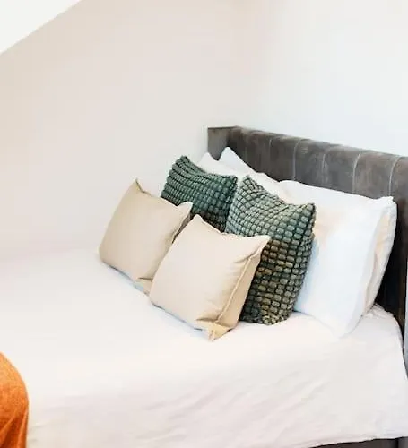 Holiday home Enjoy At 4br House - Near Centre