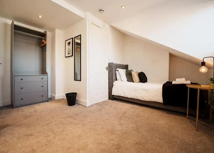 Enjoy At 4br House - Near Centre *