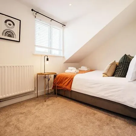 Enjoy At 4br House - Near Centre Tatil Evi Leeds (West Yorkshire)