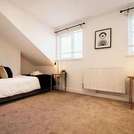 Enjoy At 4br House - Near Centre *