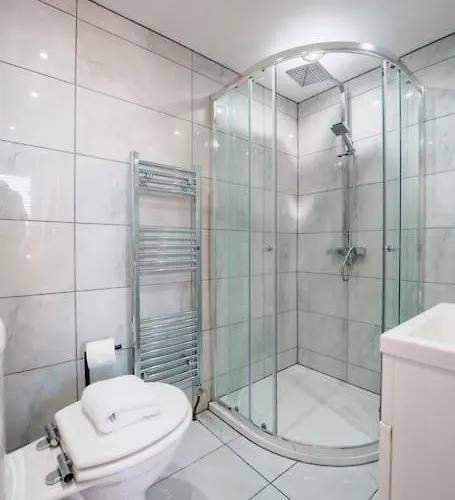 Enjoy At 4br House - Near Centre *