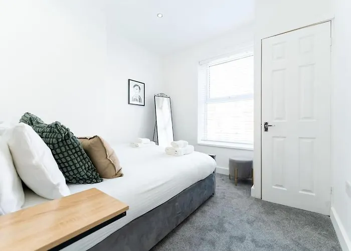 Enjoy At 4br House - Near Centre *