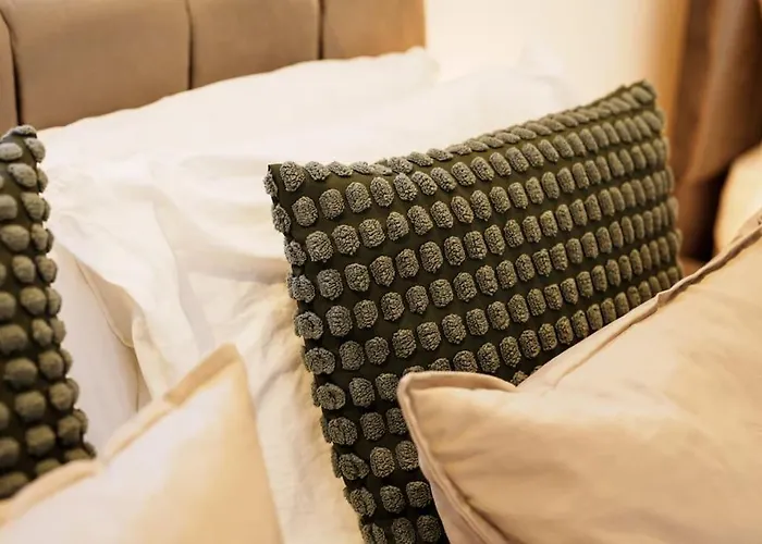 Enjoy At 4br House - Near Centre Leeds (West Yorkshire)